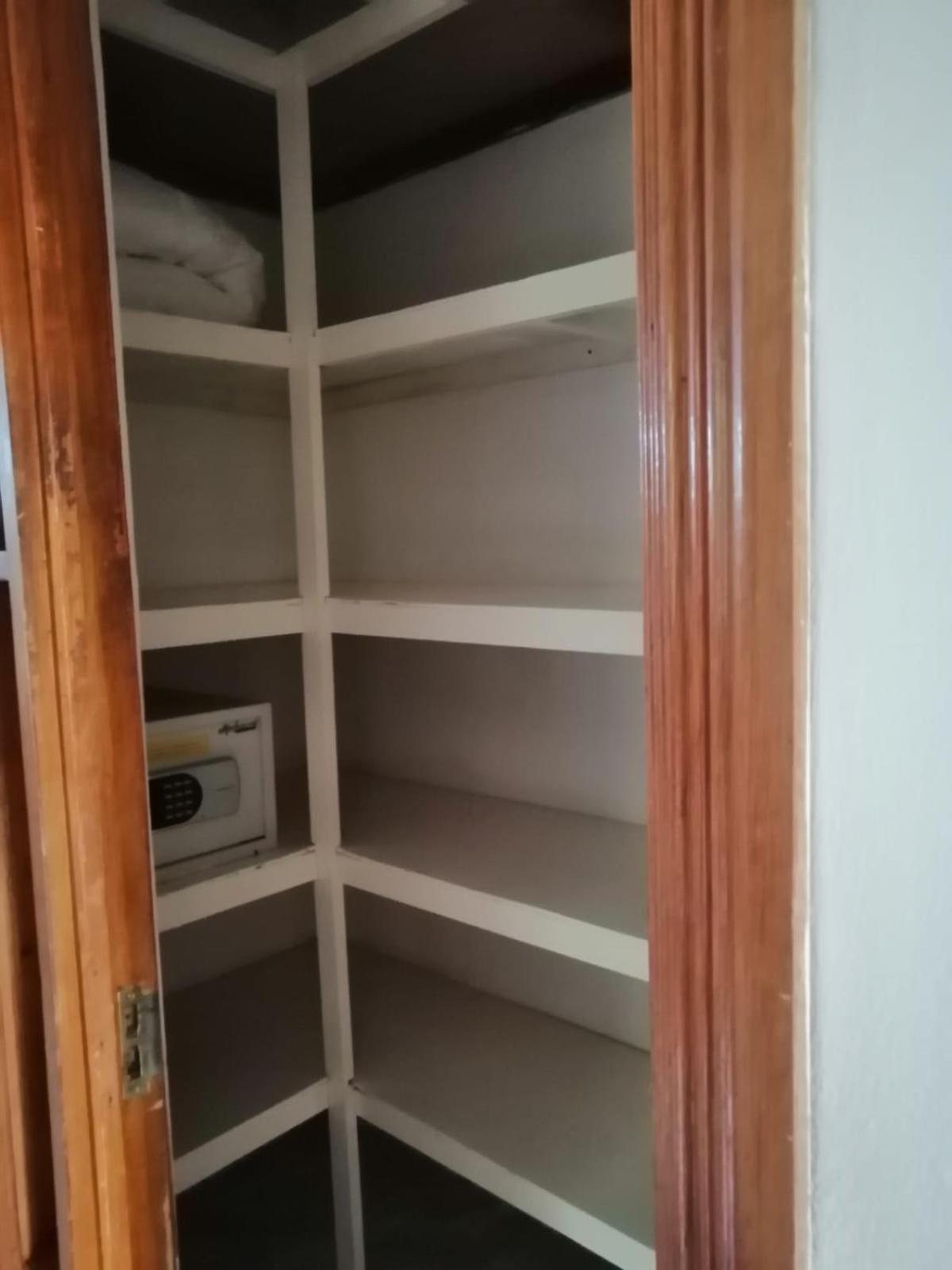 Koeuris Apartment ラ・ガウレット 部屋 写真